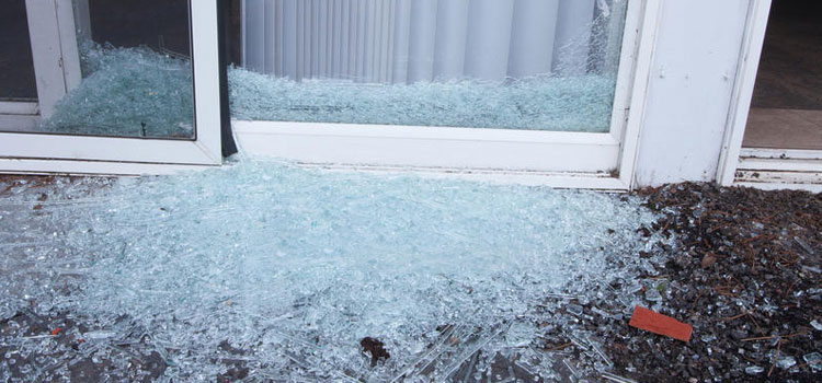 Commercial Door Glass Replacement in Woods Bay, ON