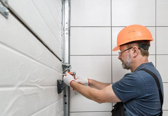 Professional Garage Door Contractors in Historic Queen Street