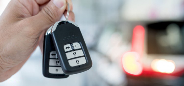 Car Key Fob Replacement in Oshawa Creek, ON